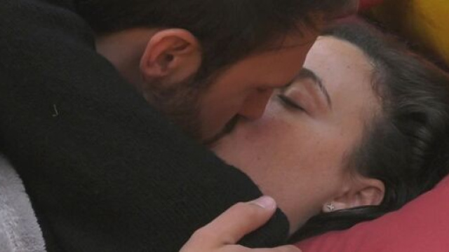 GF Vip, Andrea e Rosalinda rivedono il loro 'cupido'.