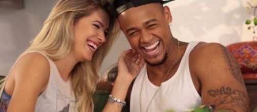 L&eacute;o Santana e Lore Improta anunciam 1&ordf; gravidez (Divulga&ccedil;&atilde;o)