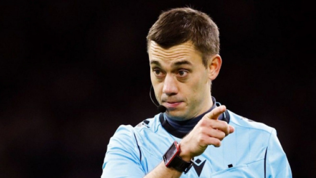 Cl&eacute;ment Turpin, arbitre international - Cr&eacute;dit photo capture d'&eacute;cran Twitter @Actufoot