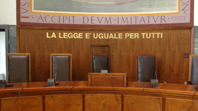Torino, ottiene l'allontanamento da casa del figlio 50enne: '&Egrave; un pelandrone'.