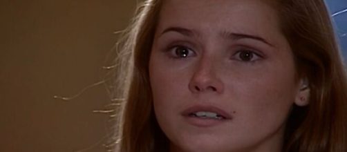 &Iacute;ris em 'La&ccedil;os de Fam&iacute;lia' (Reprodu&ccedil;&atilde;o/TV Globo)