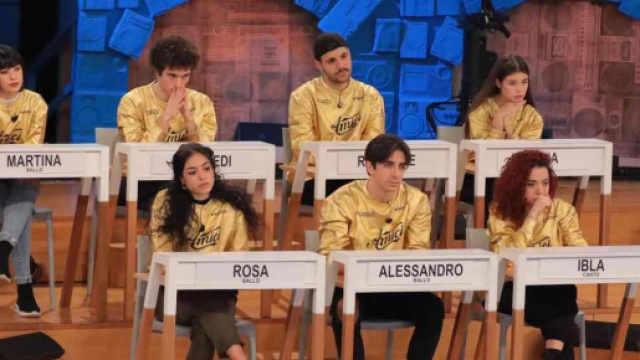 Amici, spoiler puntata 20 marzo: eliminate Ibla e Martina, ospiti Elisa e Irama