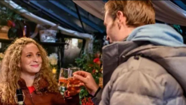 Tempesta d'amore: Franzi riceve la proposta di matrimonio da Steffen.