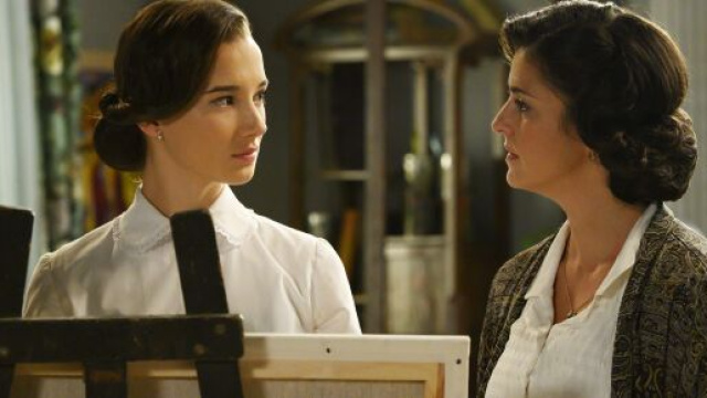 Una vita, trame Spagna: Camino e Maite si lasciano andare alla passione.