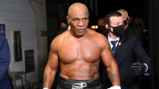 Mike Tyson in occasione del suo ritorno sul ring lo scorso 28 novembre.