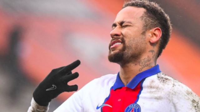 Neymar aurait sign&eacute; un nouveau contrat avec le PSG - Photo twitter - https://twitter.com/ActuFoot_/status/1372963253228306439