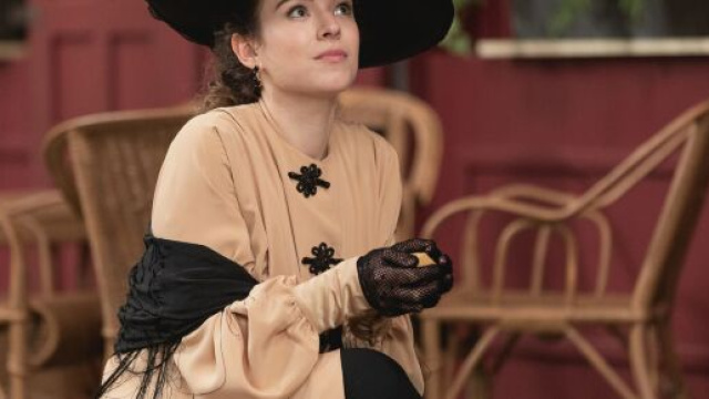 Una Vita, episodi 29 marzo-4 aprile: Genoveva annuncia di essere incinta di Felipe.
