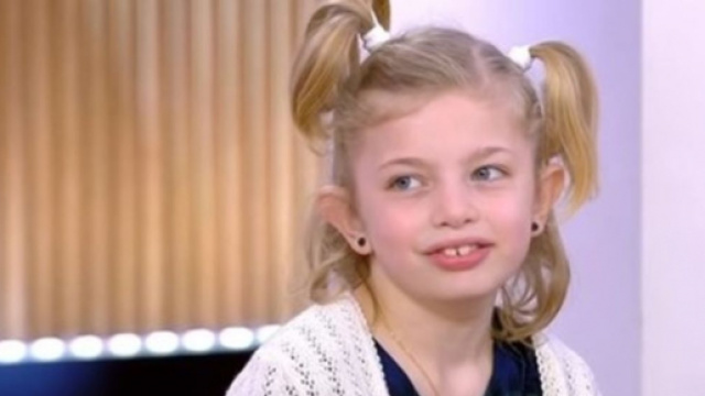 Cette petite fille de 5 ans transgenre fait le buzz - Photo capture d'&eacute;cran vid&eacute;o