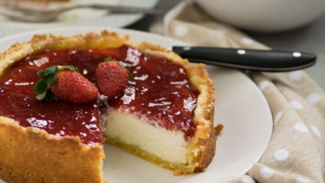 Crostata ricotta e marmellata, un dolce gustoso che si scioglie in bocca