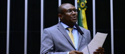 Irm&atilde;o L&aacute;zaro morreu por complica&ccedil;&otilde;es da Covid-19 (Nilson Bastian/C&acirc;mara dos Deputados)