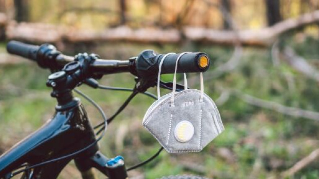 Padova, ciclisti in gruppo sui Colli Euganei: quattro sanzioni.