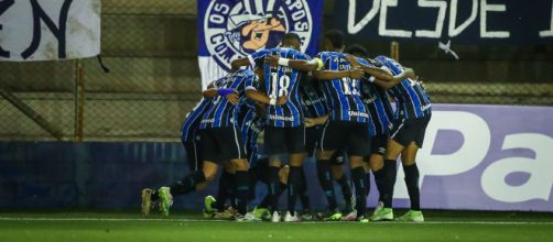 Gr&ecirc;mio se imp&ocirc;s, mas esbarrou na falta de experi&ecirc;ncia dos meninos (Lucas Uebel/Gr&ecirc;mio)