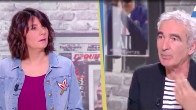 Estelle Denis et Raymond Domenech pas sur la m&ecirc;me longueur d'ondes - Photo capture d'&eacute;cran vid&eacute;o