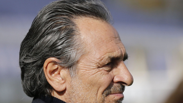Prandelli rassegna le sue dimissioni da allenatore della Fiorentina.
