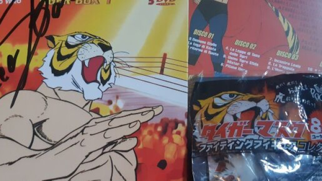 Merchandising ufficiale dell'Uomo Tigre.