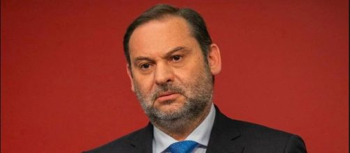 El ministro &Aacute;balos es un asiduo visitante del restaurante El Vasco (Instagram, @abalosmeco)