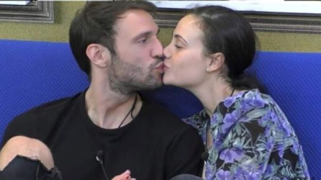 Rosalinda 'isterica' con Andrea Zenga.