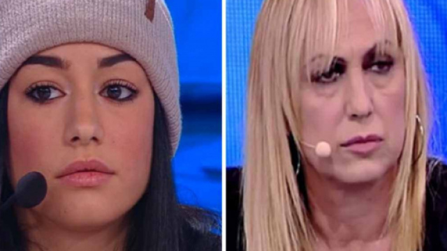 Amici, Rosa vince il premio Tim ma colleghi la criticano: 'Come &egrave; arrivata al serale?'.