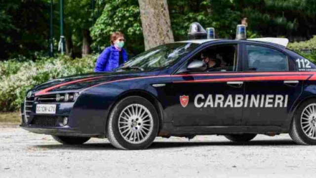 Brescia, rapisce la compagna e la fa camminare nuda nei boschi, arrestato