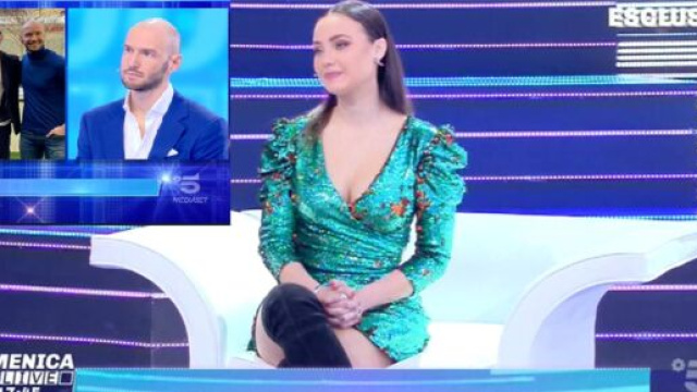 Rosalinda Cannav&ograve; da D'Urso, replica a Mello: 'Lei &egrave; una continua contraddizione'.