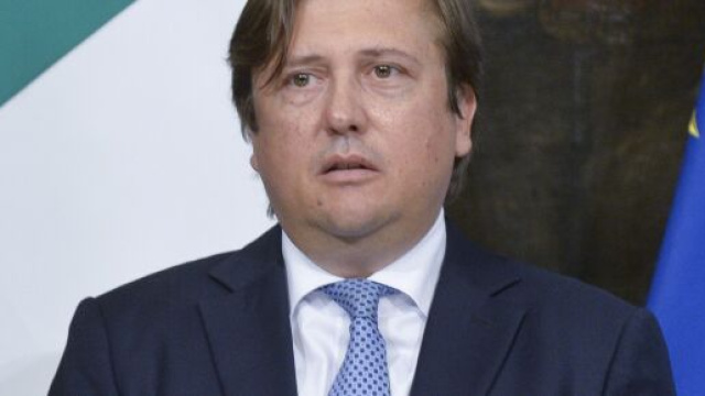 Sileri: 'A maggio possibili zone gialle e bianche in tutta Italia'.