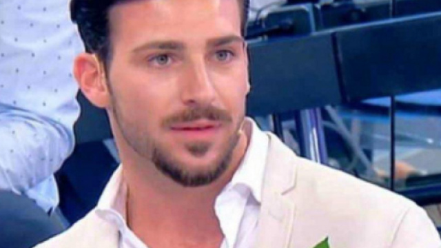 Uomini e donne, Nicola Vivarelli confessa: 'Ho passato tre mesi terribili'.