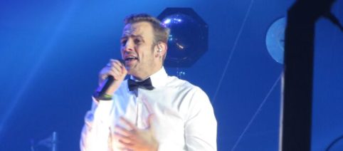 El cantante Álex Casademunt muere a los 39 años en un accidente de coche