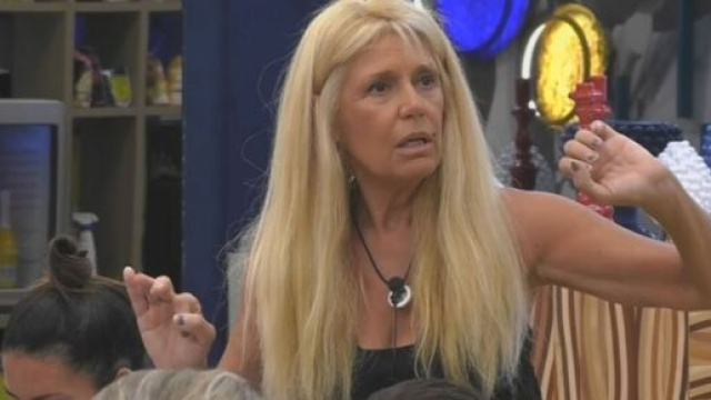 GF Vip, la festa post reality interrotta dalla polizia, Ruta: 'Ci hanno dato 10 minuti'.
