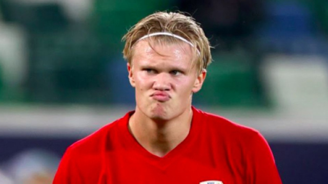 Erling Haaland fait le buzz avec des boulets de canon - Photo capture d'&eacute;cran Twitter ErlingHaaland