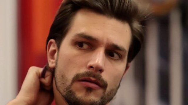 Isola, Kumar contro Zelletta: 'Io ero da Armani, lui? Non lo so, ma non con me'.