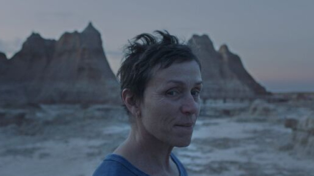 Nomadland: la straordinaria Frances McDormand in una scena dell'ultimo film di Chloe Zhao, dal 30 Aprile su Disney+