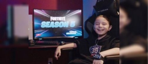 Joseph Deen, el ni&ntilde;o de 8 a&ntilde;os que jugar&aacute; profesionalmente al 'Fortnite' (Foto: Twitter @darrenrovell