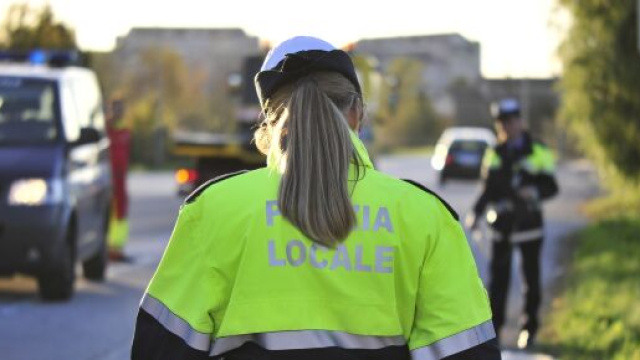 Firenze, il braccio della gru si sgancia da un camion: colpito alle spalle, muore un runner