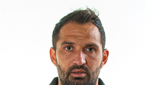 Mario Alberto Santana con la maglia del Palermo della stagione 20-21.