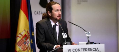El partido Podemos de Pablo Iglesias ha contado con el apoyo de BNG, M&aacute;s Pa&iacute;s, entre otros para registrar la comisi&oacute;n (Twitter @Pablo Iglesias)