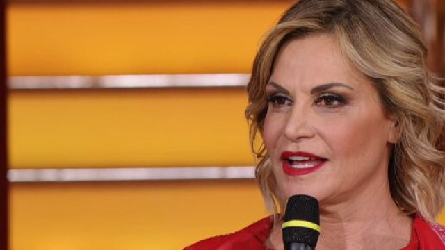 Sanremo, salta Simona Ventura risultata positiva al coronavirus, Amadeus: '&Egrave; disperata'.