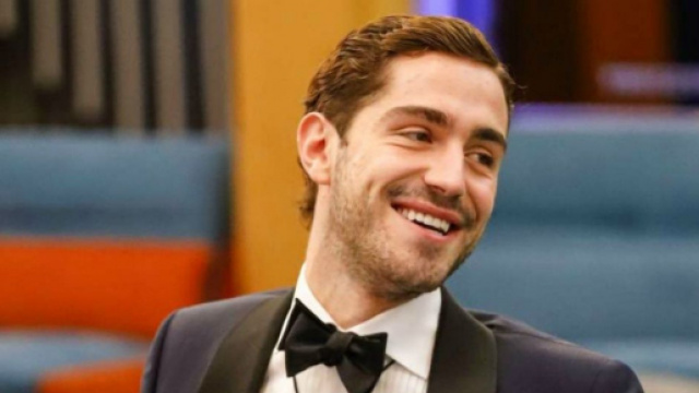 Tommaso Zorzi: 'Non posso continuare a essere single, bisogna risolvere questa questione'.