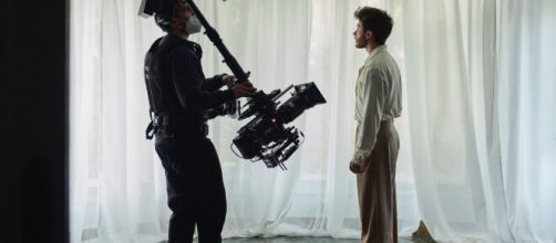 Blas Cant&oacute; en el set de "Voy a quedarme" fuente: Twitter @CfblascantoE