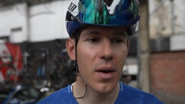 Davide Ballerini si &egrave; ritirato alla Strade Bianche.