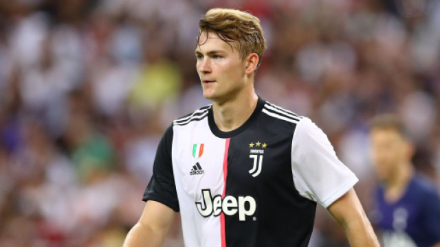De Ligt: 'Juve, sono dove voglio essere'.