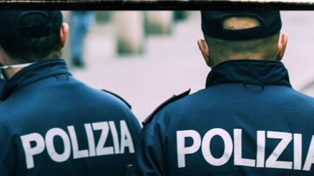 Cagliari, gi&agrave; ai domiciliari continua a maltrattare la compagna: arrestato 50enne.
