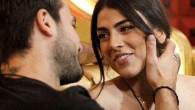 Pierpaolo Pretelli, la dedica su Instagram per Salemi: 'Il nostro amore parte da dentro l'anima'.