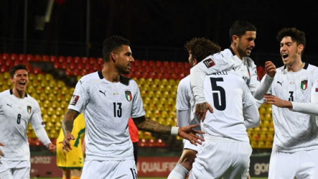 Qualificazioni mondiali: Italia batte Lituania 2-0.