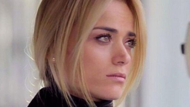 Anticipazioni Un posto al sole settimana fino al 16 aprile: Clara Curcio prova ancora qualcosa per Alberto Palladini.