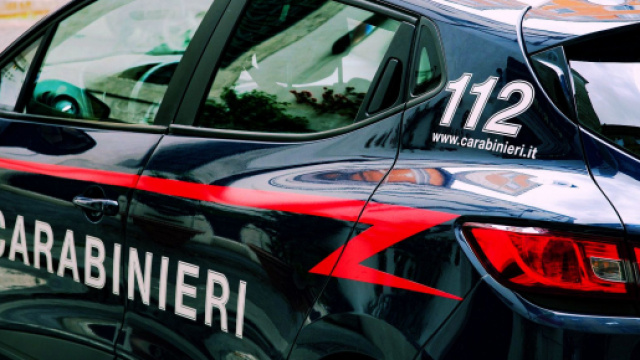 Le indagini sono affidate ai Carabineri.