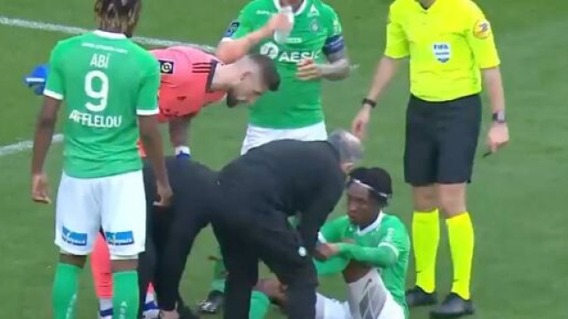 Le comportement de Costil fait pol&eacute;mique face &agrave; Saint-Etienne. (capture Canal+)