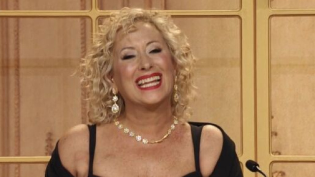 Serale Amici, Carolyn Smith sulla perfomance di Martina: 'Errori tecnici e fuori ritmo'.