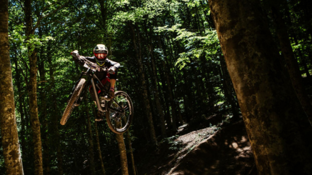 Luca Masserini in azione sui trail (Foto per gentile concessione di Gravity School).