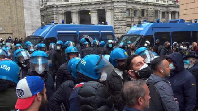 Manifestazione "Io Apro" a Roma.