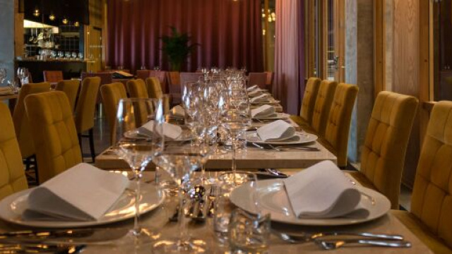Sardegna: pranzo con politici e dirigenti regionali a Sardara, critiche alla maggioranza.
